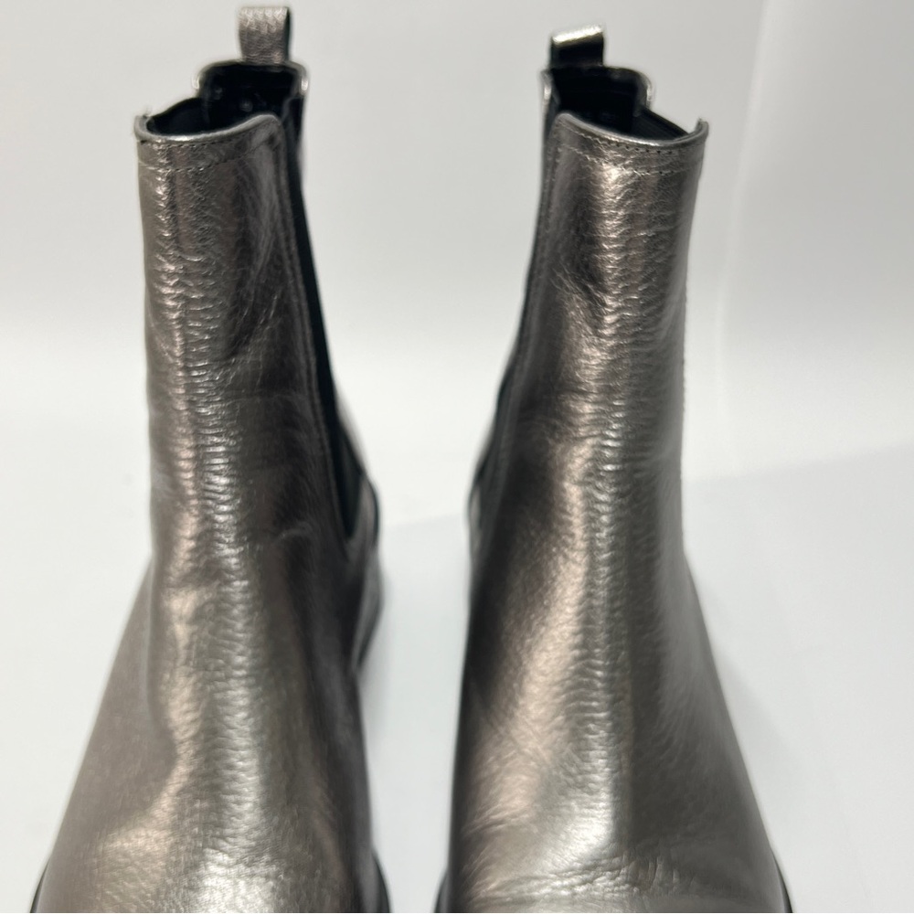 KENNETH COLE Reaction Women’s Size 9 Salt Chelsea Boot silver and Black - Picture 5 of 12